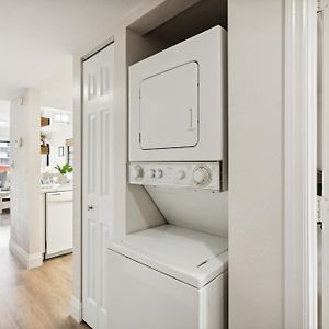 Deluxe Two-Bedroom Apartment Garden View